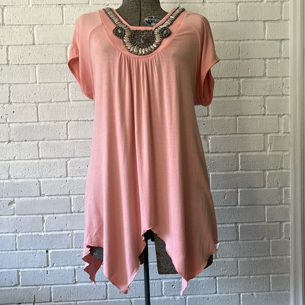 White Mark Outlet Coral Pink Women’s Embellished Fenella Tunic Top, L, Feminine.
